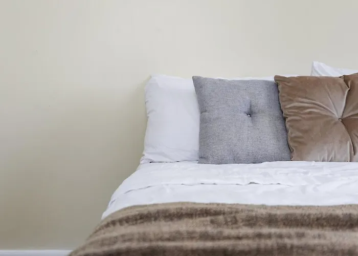 Furnished 1br In It Park, With Fast Wifi, Free Pool And Apartment *